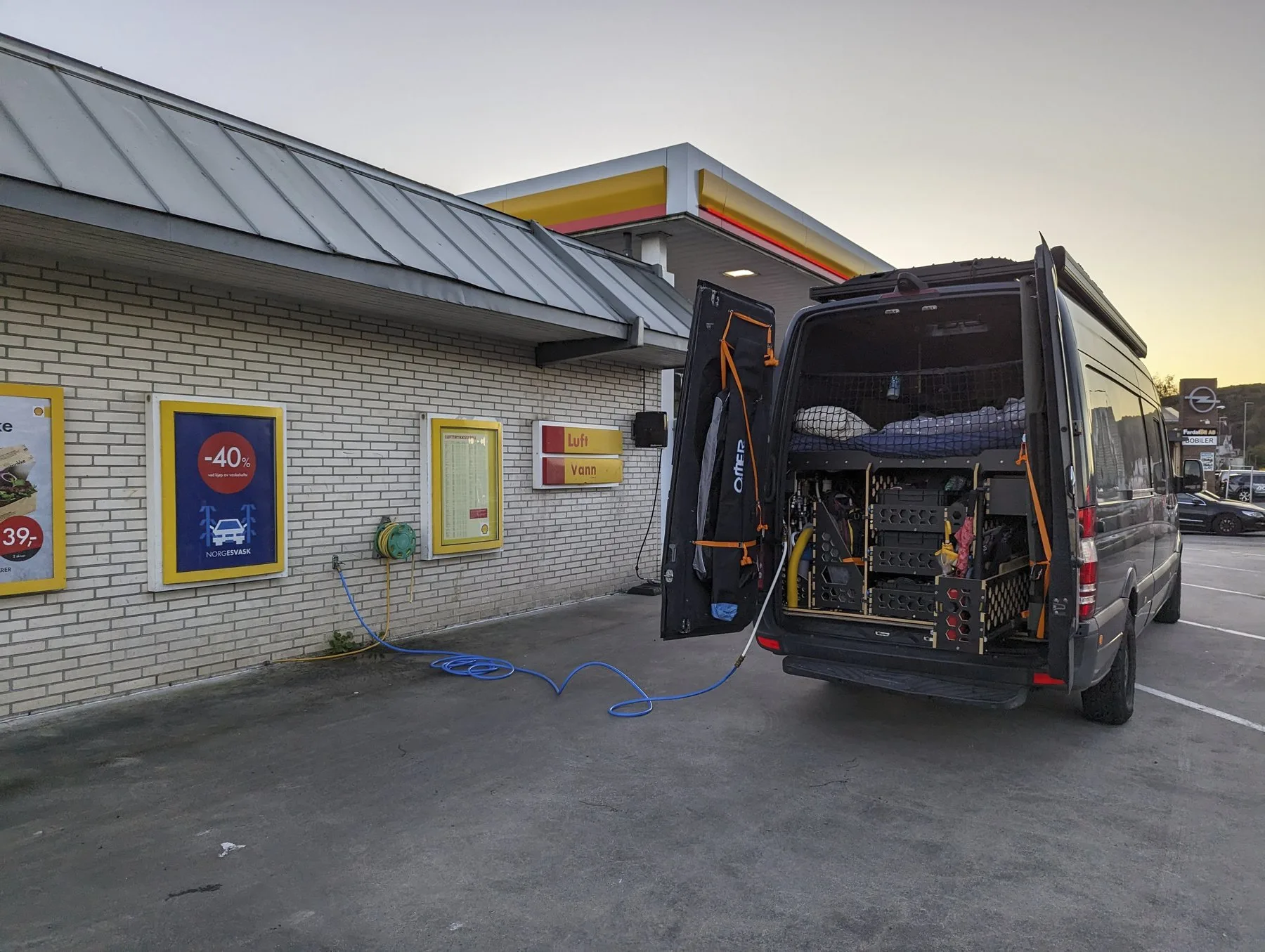 Wasser-, Warmluft und Gassystem — Bild 7